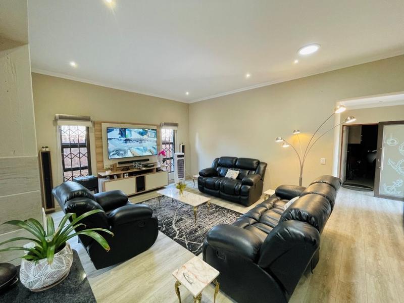 3 Bedroom Property for Sale in Brackenhurst Gauteng