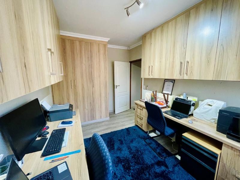3 Bedroom Property for Sale in Brackenhurst Gauteng