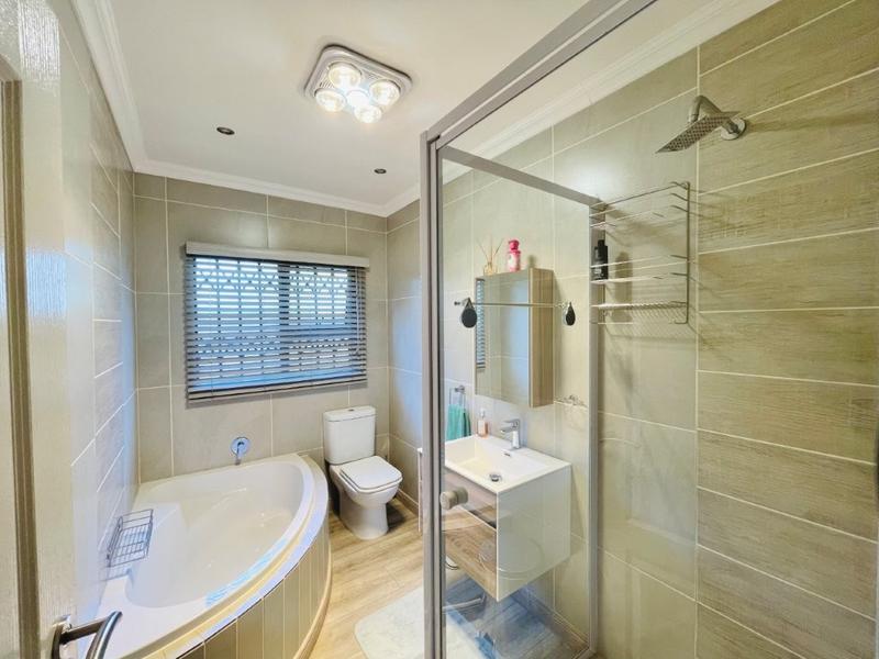 3 Bedroom Property for Sale in Brackenhurst Gauteng