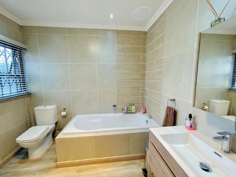 3 Bedroom Property for Sale in Brackenhurst Gauteng