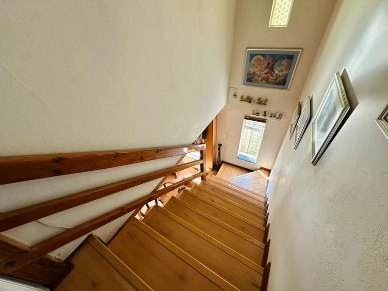 6 Bedroom Property for Sale in Brackenhurst Gauteng