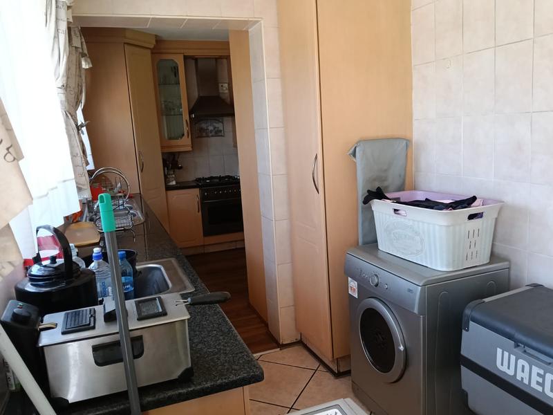 2 Bedroom Property for Sale in Verwoerdpark Gauteng