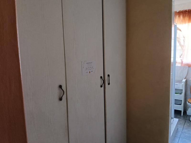 2 Bedroom Property for Sale in Verwoerdpark Gauteng