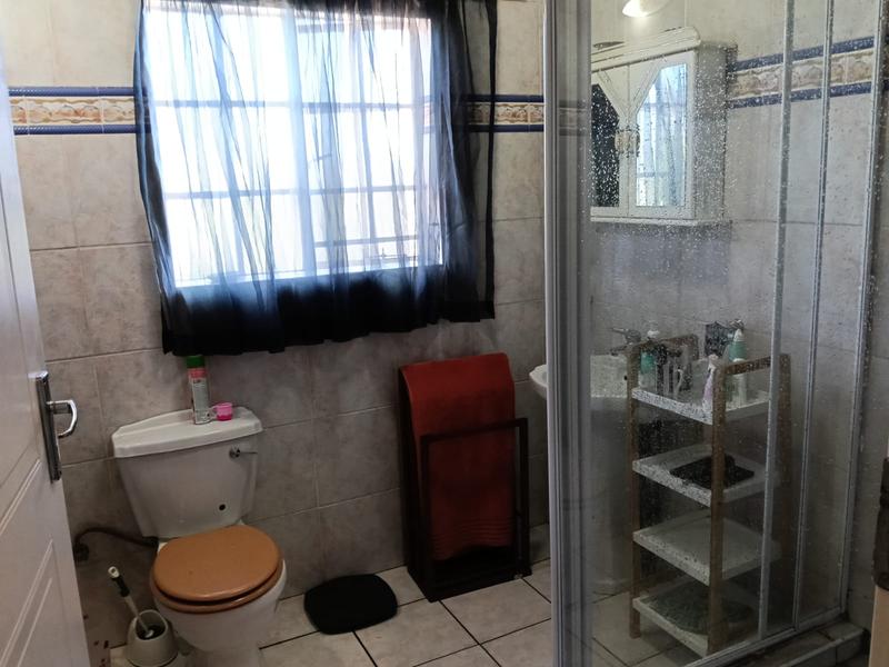 2 Bedroom Property for Sale in Verwoerdpark Gauteng