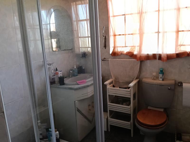 2 Bedroom Property for Sale in Verwoerdpark Gauteng