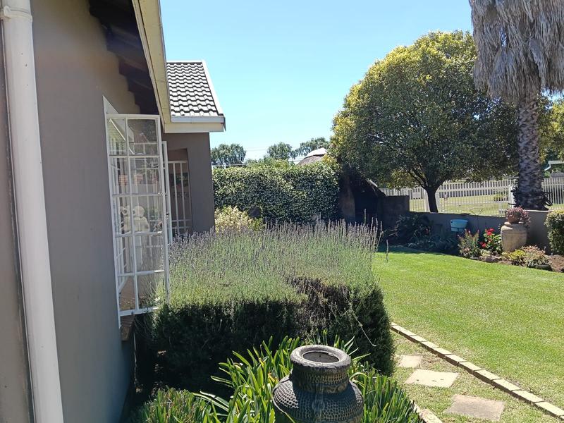 2 Bedroom Property for Sale in Verwoerdpark Gauteng