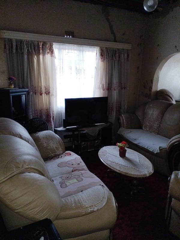 5 Bedroom Property for Sale in Daveyton Gauteng