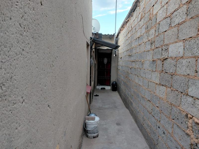 7 Bedroom Property for Sale in Esselenpark Gauteng