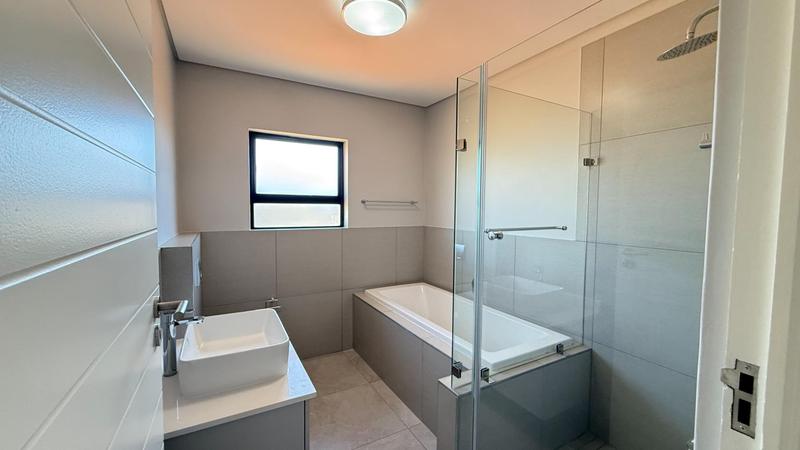 4 Bedroom Property for Sale in Fountainbrook Estate Gauteng