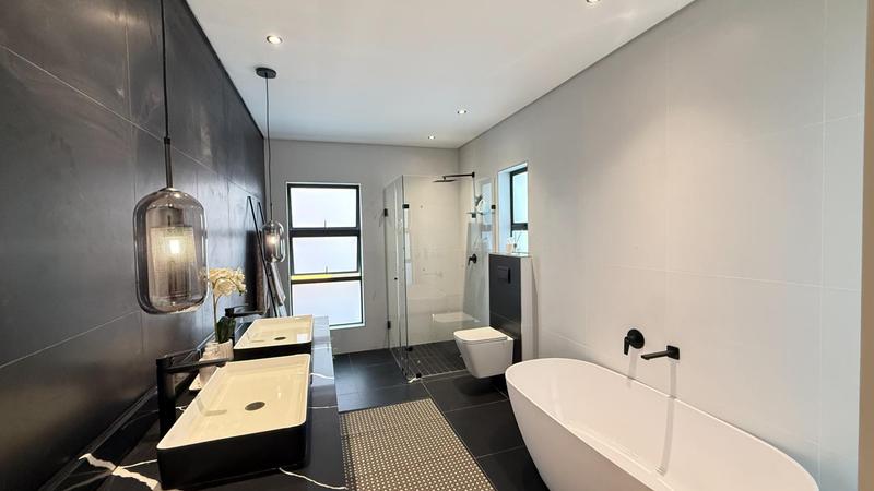 4 Bedroom Property for Sale in Fountainbrook Estate Gauteng