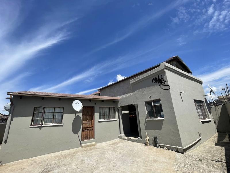 6 Bedroom Property for Sale in Tembisa Gauteng
