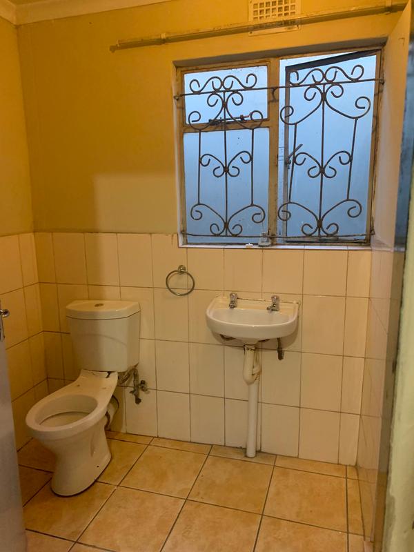 6 Bedroom Property for Sale in Tembisa Gauteng