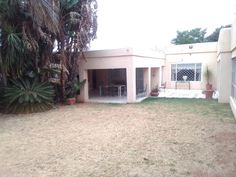 To Let 3 Bedroom Property for Rent in Tulisa Park Gauteng