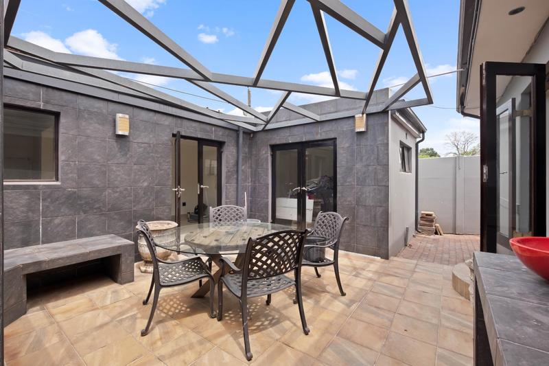 3 Bedroom Property for Sale in Parkhurst Gauteng