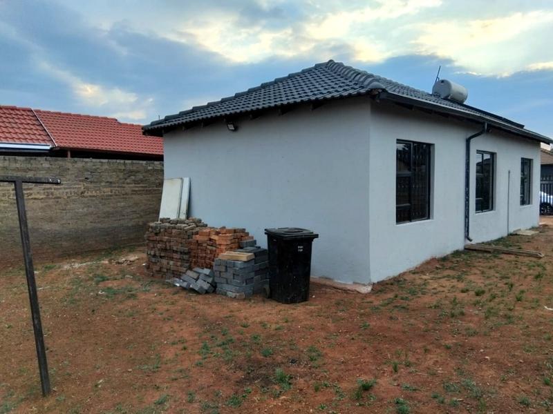 To Let 3 Bedroom Property for Rent in Protea Glen Gauteng