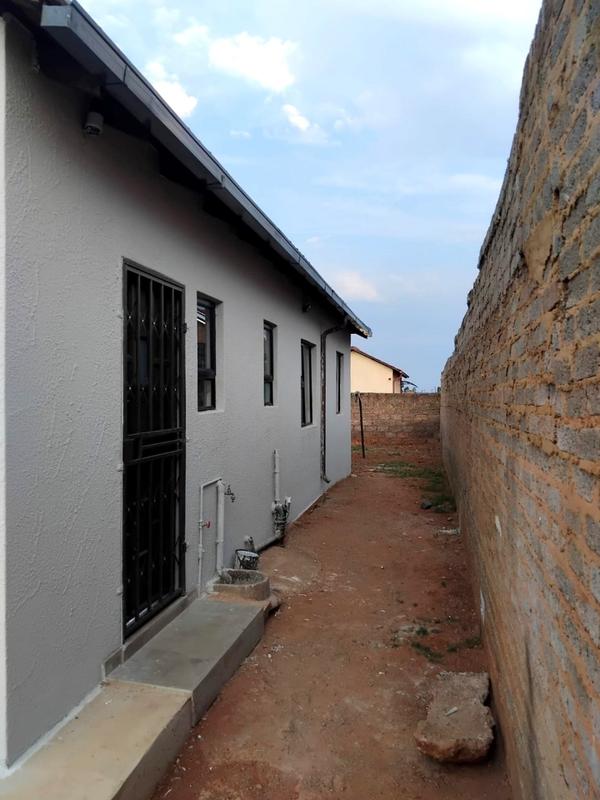 To Let 3 Bedroom Property for Rent in Protea Glen Gauteng