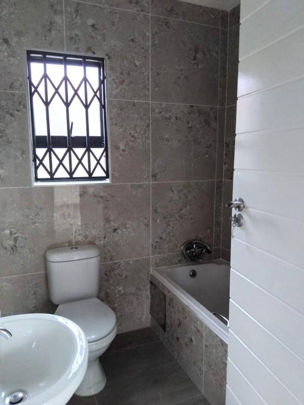 To Let 3 Bedroom Property for Rent in Protea Glen Gauteng