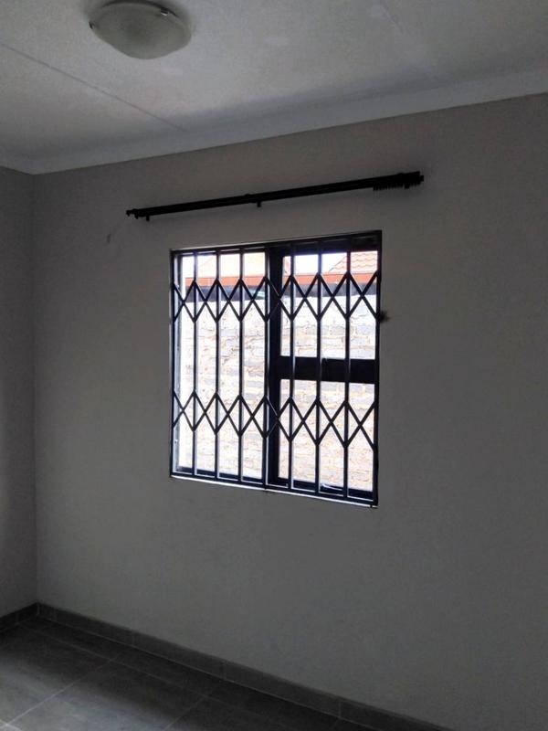 To Let 3 Bedroom Property for Rent in Protea Glen Gauteng