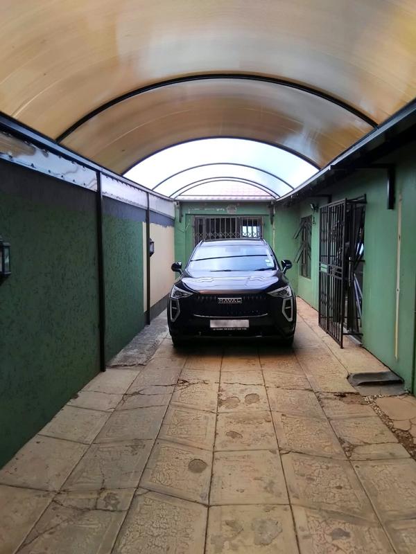 3 Bedroom Property for Sale in Protea Glen Gauteng