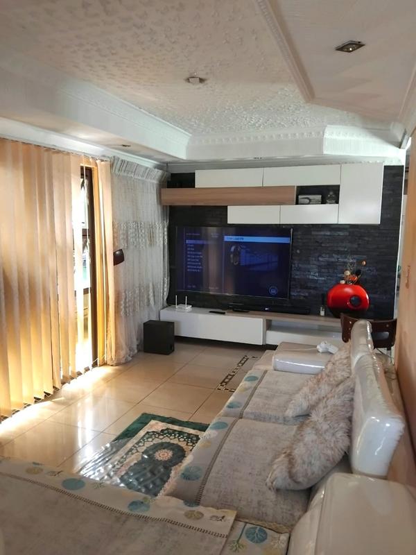 3 Bedroom Property for Sale in Protea Glen Gauteng