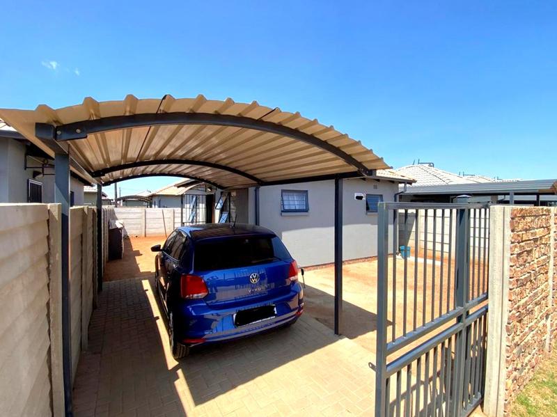 2 Bedroom Property for Sale in Protea Glen Gauteng