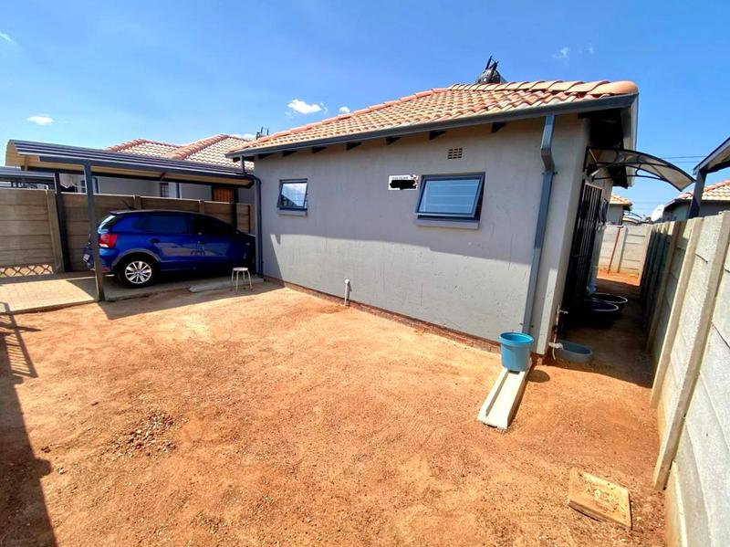 2 Bedroom Property for Sale in Protea Glen Gauteng