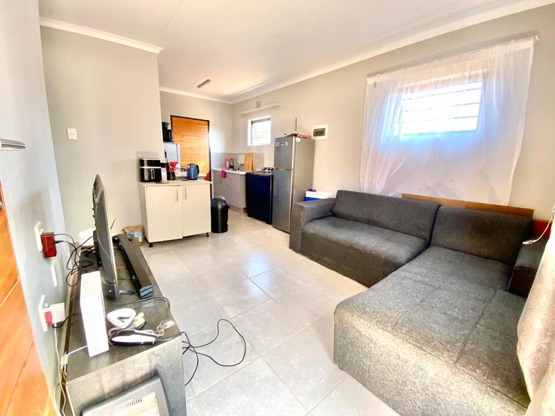 2 Bedroom Property for Sale in Protea Glen Gauteng