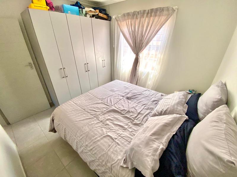2 Bedroom Property for Sale in Protea Glen Gauteng