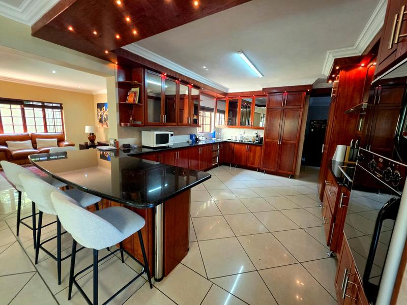 5 Bedroom Property for Sale in Boardwalk Meander Gauteng