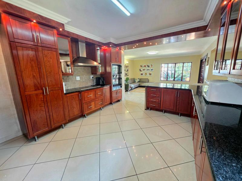 5 Bedroom Property for Sale in Boardwalk Meander Gauteng