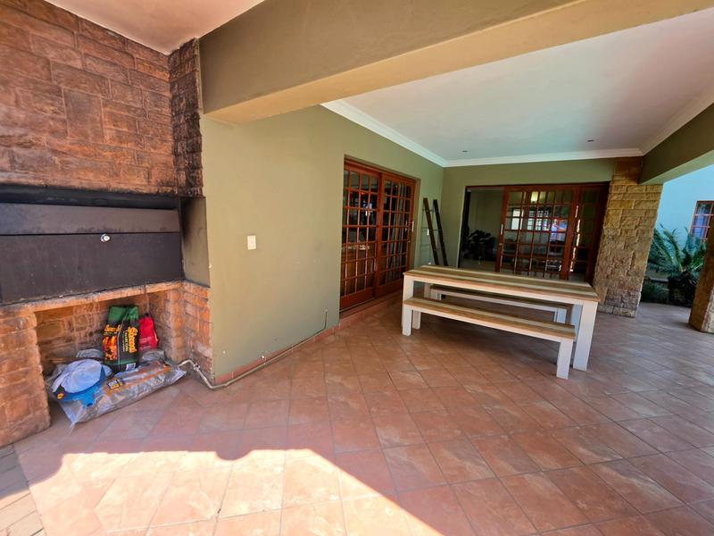 5 Bedroom Property for Sale in Boardwalk Meander Gauteng