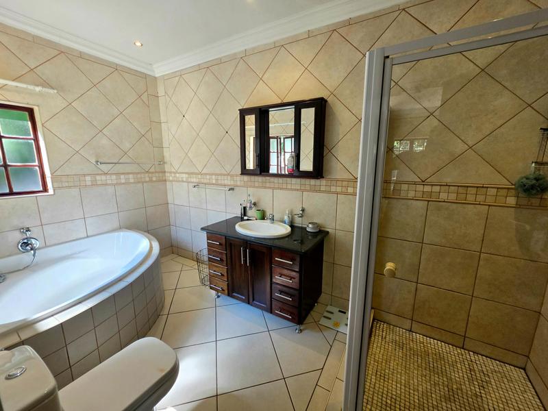 5 Bedroom Property for Sale in Boardwalk Meander Gauteng
