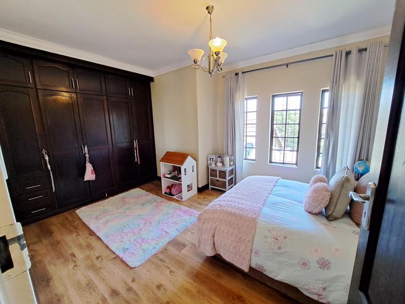 5 Bedroom Property for Sale in Boardwalk Meander Gauteng