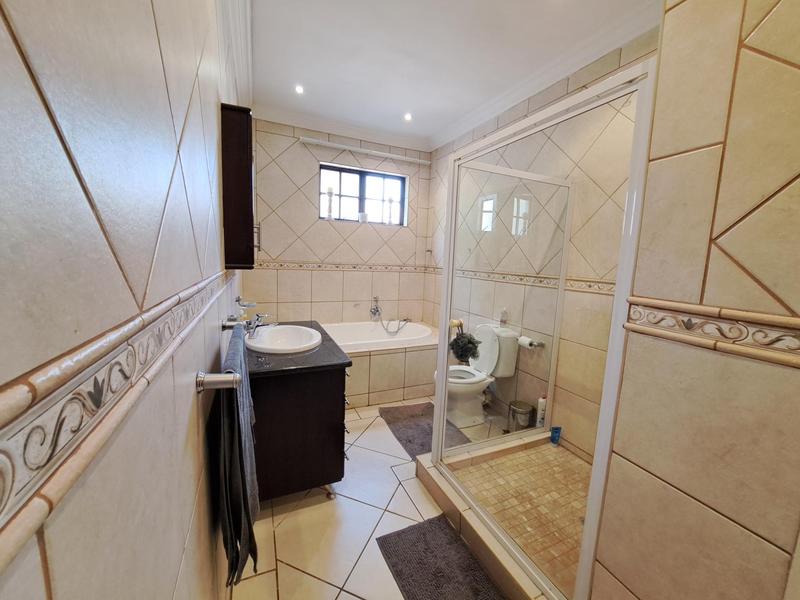5 Bedroom Property for Sale in Boardwalk Meander Gauteng