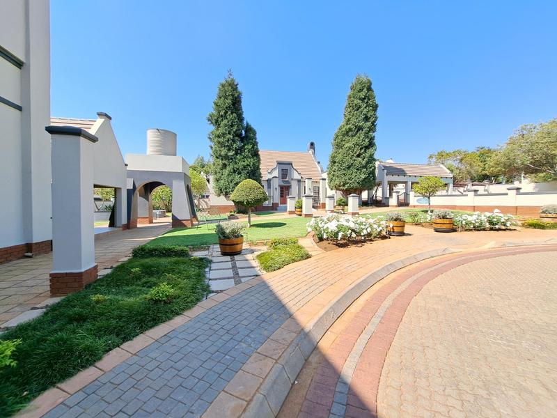 5 Bedroom Property for Sale in Boardwalk Meander Gauteng