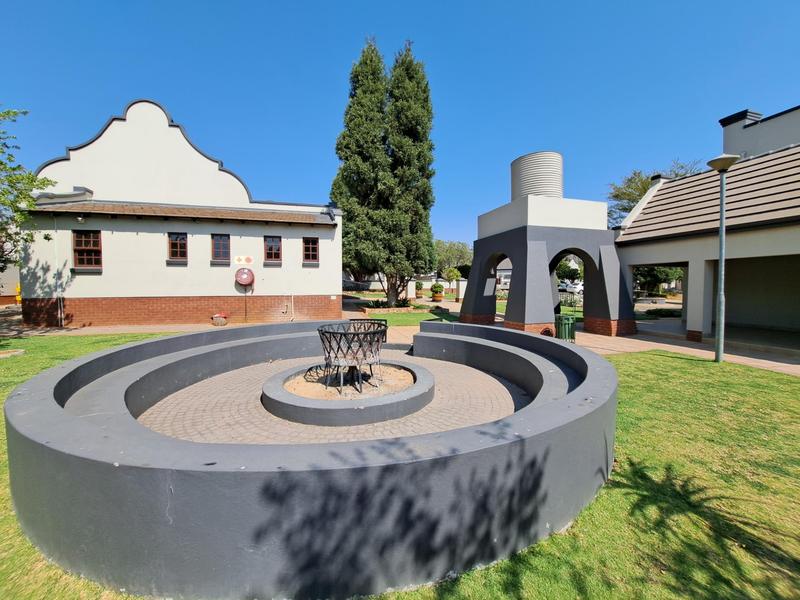 5 Bedroom Property for Sale in Boardwalk Meander Gauteng