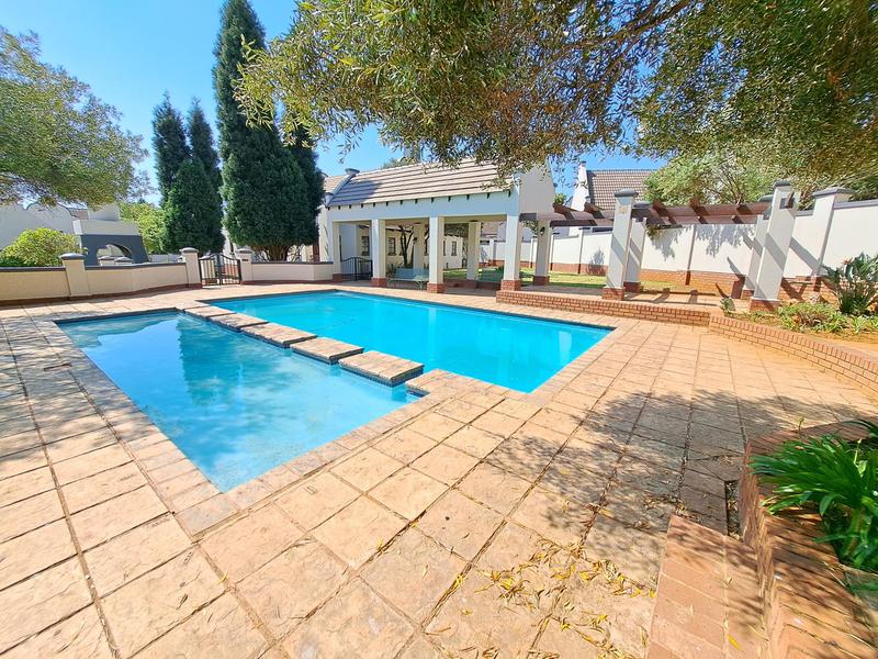 5 Bedroom Property for Sale in Boardwalk Meander Gauteng