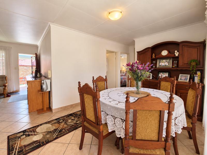 2 Bedroom Property for Sale in Magalieskruin Gauteng