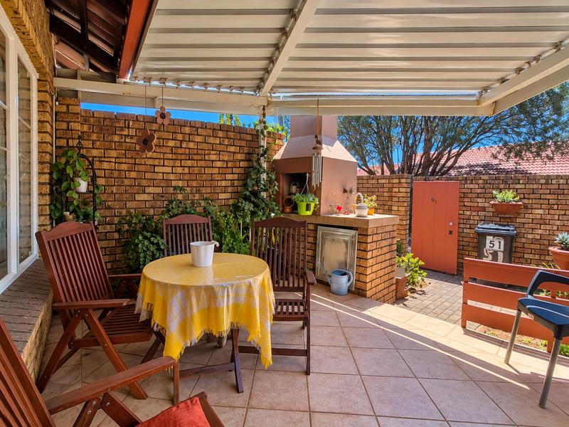 2 Bedroom Property for Sale in Magalieskruin Gauteng