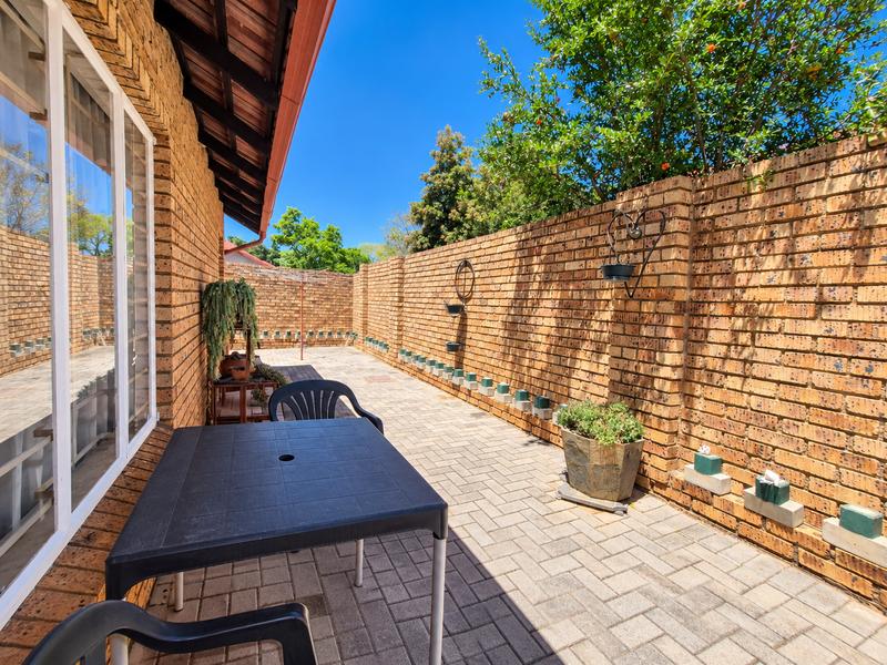 2 Bedroom Property for Sale in Magalieskruin Gauteng