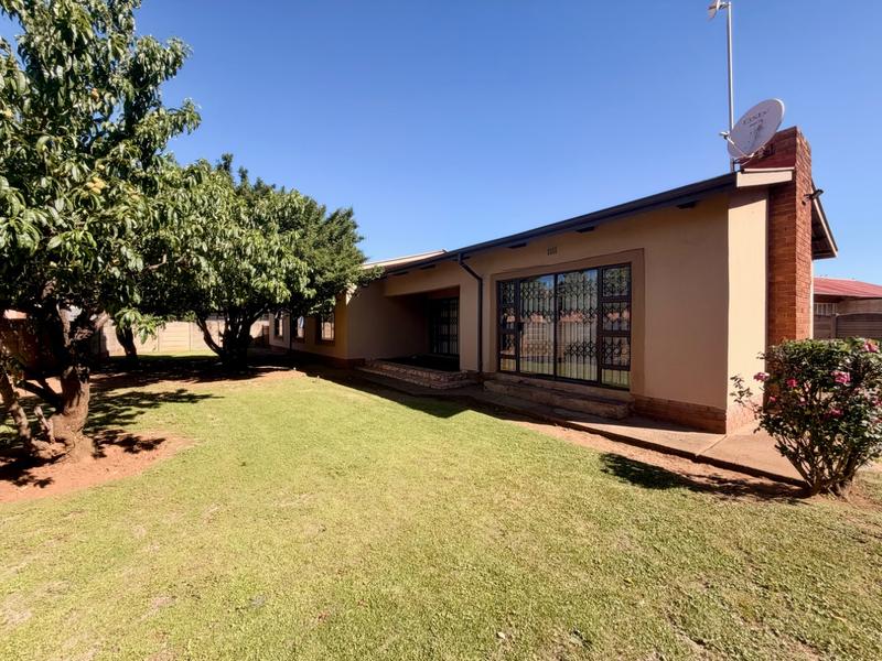 4 Bedroom Property for Sale in Vanderbijlpark CE 4 Gauteng