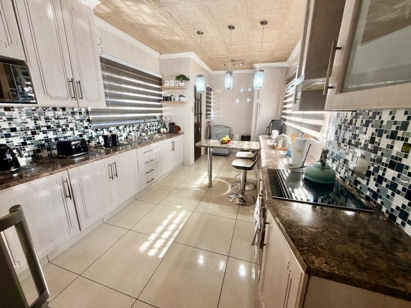 4 Bedroom Property for Sale in Vanderbijlpark CE 4 Gauteng
