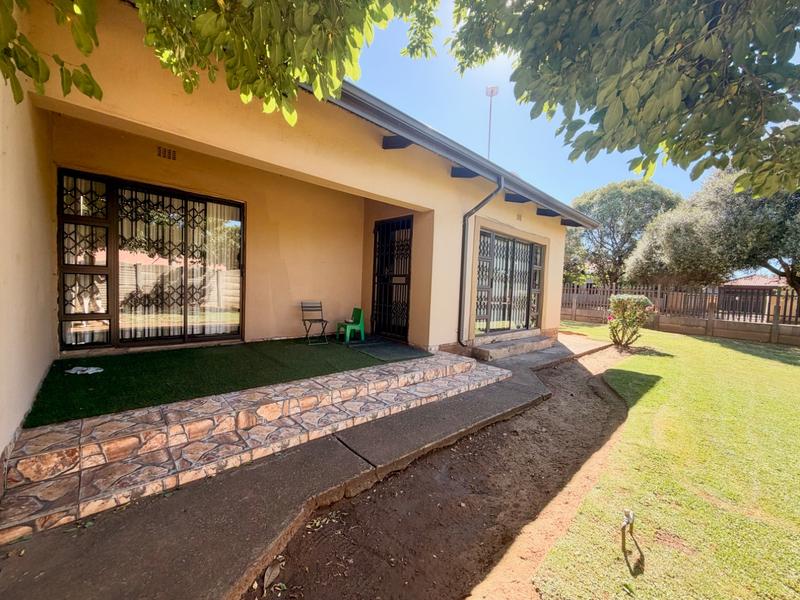 4 Bedroom Property for Sale in Vanderbijlpark CE 4 Gauteng