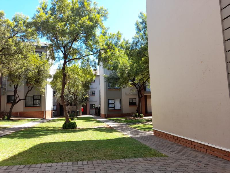 2 Bedroom Property for Sale in North Riding Gauteng