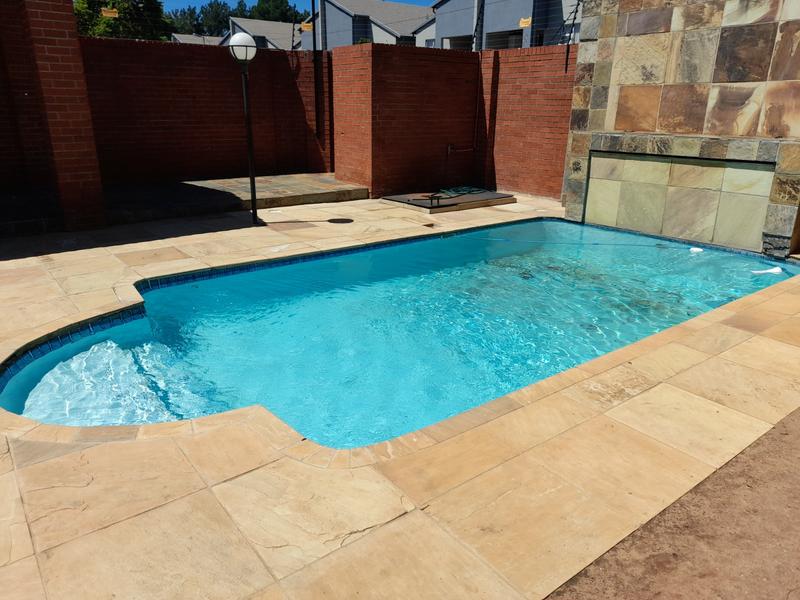 2 Bedroom Property for Sale in North Riding Gauteng