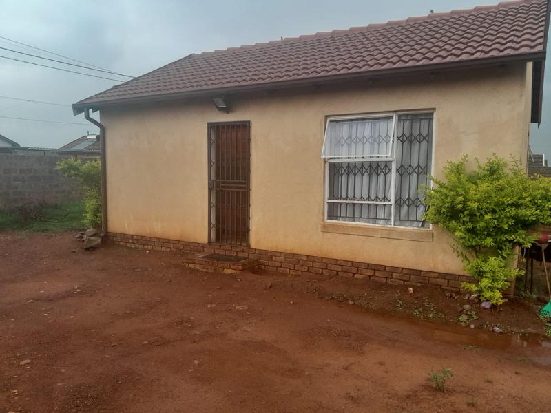 2 Bedroom Property for Sale in Braamfischerville Gauteng