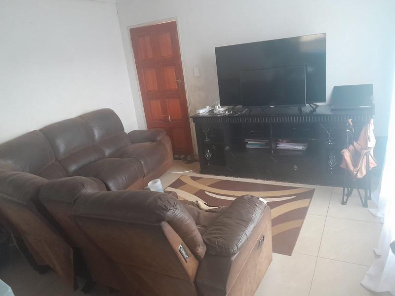 2 Bedroom Property for Sale in Braamfischerville Gauteng