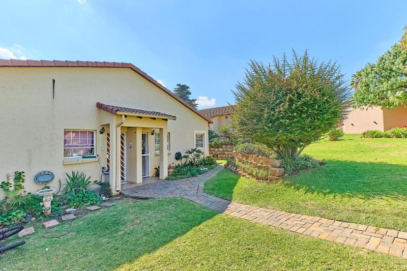 To Let 2 Bedroom Property for Rent in Carenvale Gauteng