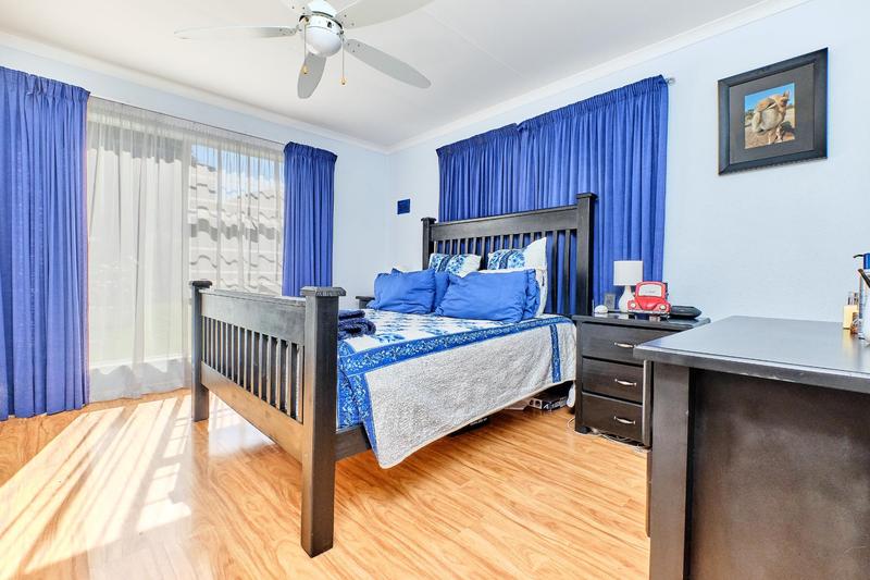 To Let 2 Bedroom Property for Rent in Carenvale Gauteng