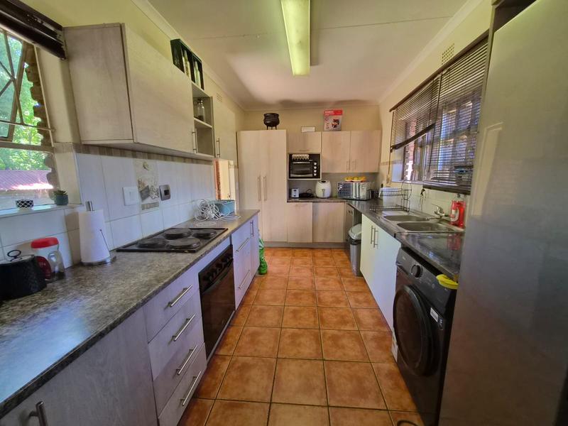3 Bedroom Property for Sale in Verwoerdpark Gauteng